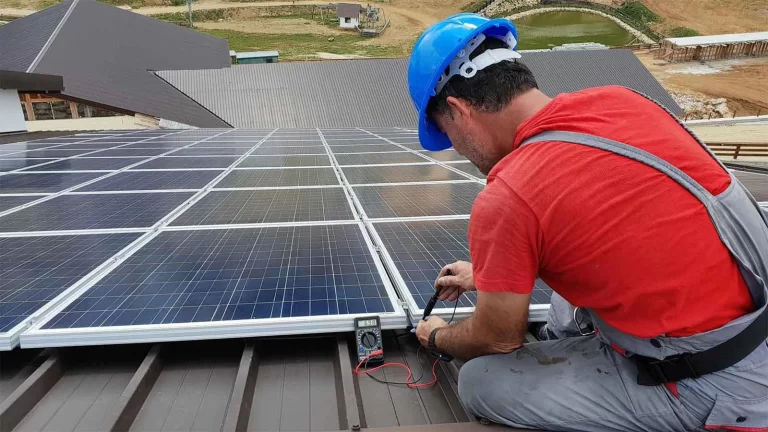 montaj profesional de panouri fotovoltaice